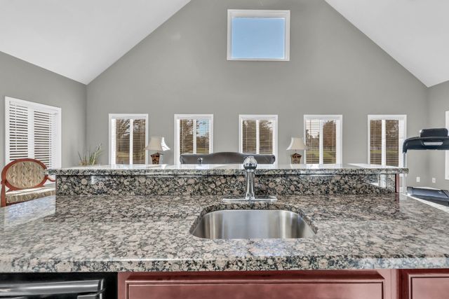 476 Maxshire Ct, Clarksville, TN 37043