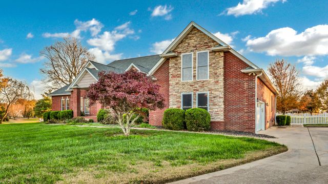 476 Maxshire Ct, Clarksville, TN 37043