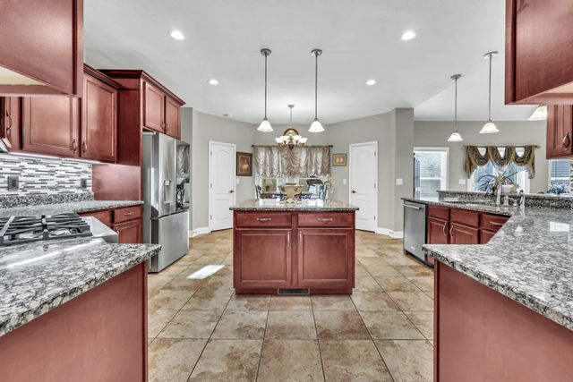 476 Maxshire Ct, Clarksville, TN 37043