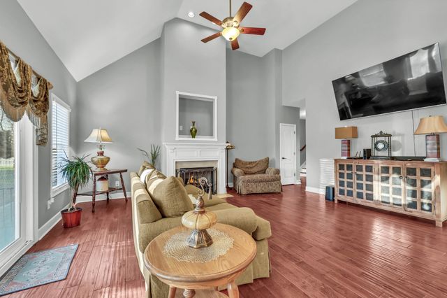 476 Maxshire Ct, Clarksville, TN 37043