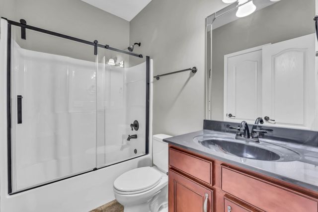 476 Maxshire Ct, Clarksville, TN 37043