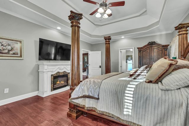 476 Maxshire Ct, Clarksville, TN 37043