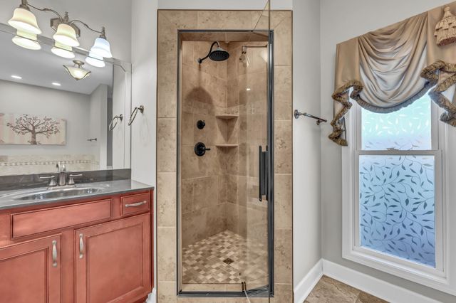 476 Maxshire Ct, Clarksville, TN 37043