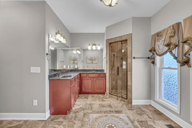 476 Maxshire Ct, Clarksville, TN 37043