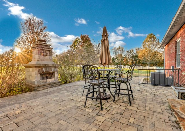 476 Maxshire Ct, Clarksville, TN 37043