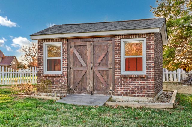 476 Maxshire Ct, Clarksville, TN 37043