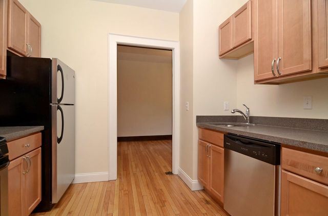 1401 Willow Street 4, Minneapolis, MN 55403