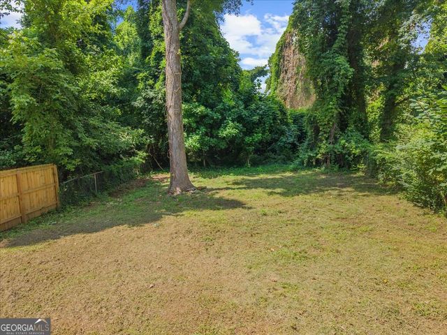 1040 Donnelly Avenue SW, Atlanta, GA 30310