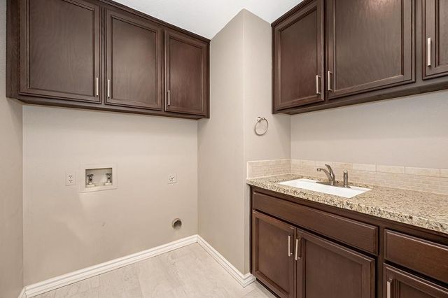 401 Bremerton Ct, Roseville, CA 95661