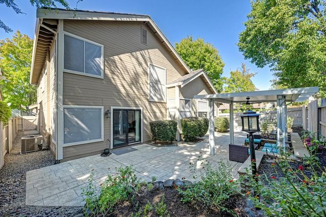 401 Bremerton Ct, Roseville, CA 95661