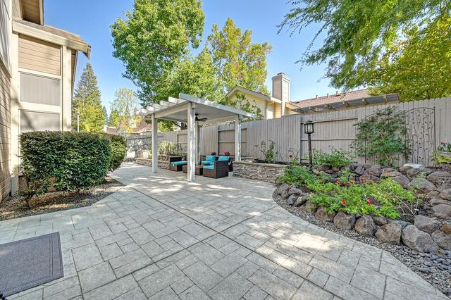 401 Bremerton Ct, Roseville, CA 95661