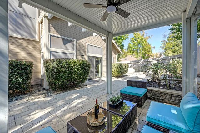 401 Bremerton Ct, Roseville, CA 95661