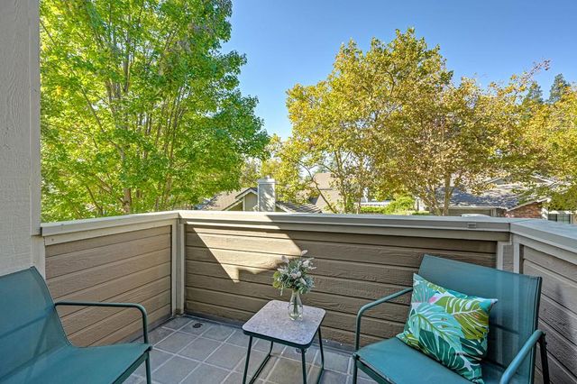 401 Bremerton Ct, Roseville, CA 95661