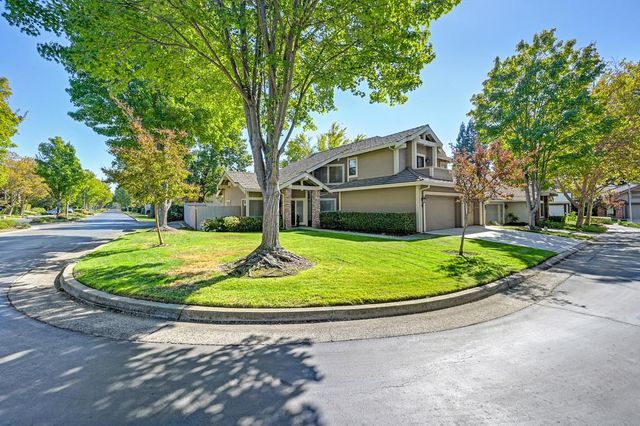 401 Bremerton Ct, Roseville, CA 95661