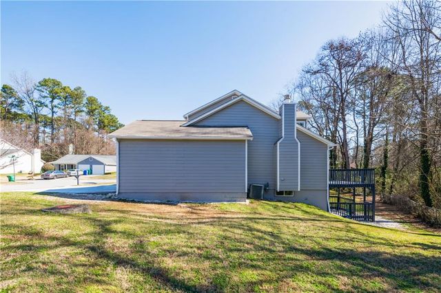 1382 Stoneleigh Way, Stone Mountain, GA 30088