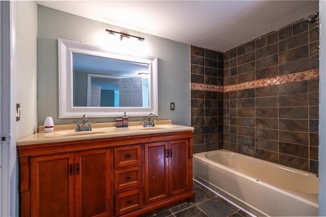 1382 Stoneleigh Way, Stone Mountain, GA 30088