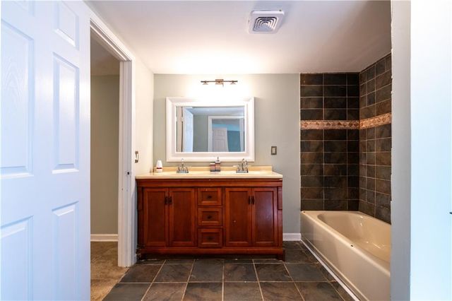 1382 Stoneleigh Way, Stone Mountain, GA 30088