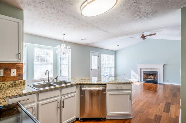 1382 Stoneleigh Way, Stone Mountain, GA 30088