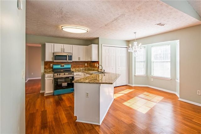 1382 Stoneleigh Way, Stone Mountain, GA 30088