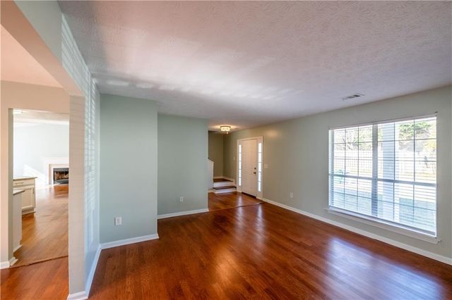 1382 Stoneleigh Way, Stone Mountain, GA 30088