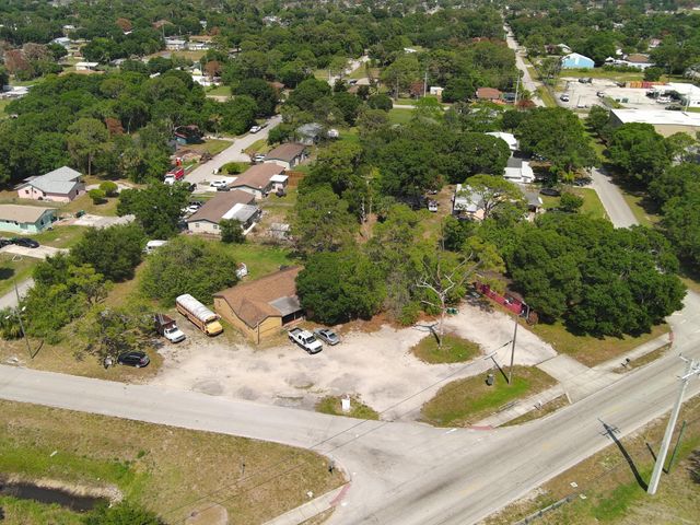 902 Angle Road, Fort Pierce, FL 34947