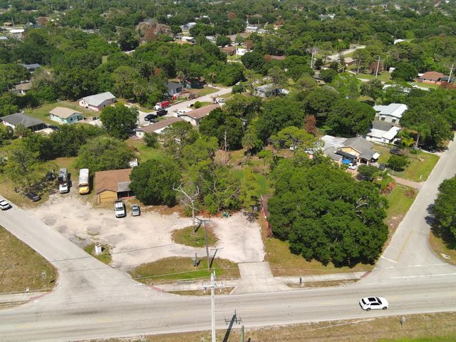 902 Angle Road, Fort Pierce, FL 34947