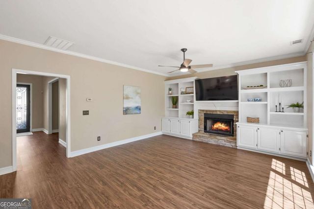 555 Rose Border Drive, Roswell, GA 30075