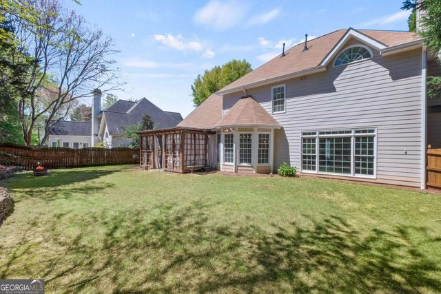 555 Rose Border Drive, Roswell, GA 30075