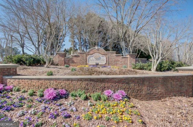 555 Rose Border Drive, Roswell, GA 30075