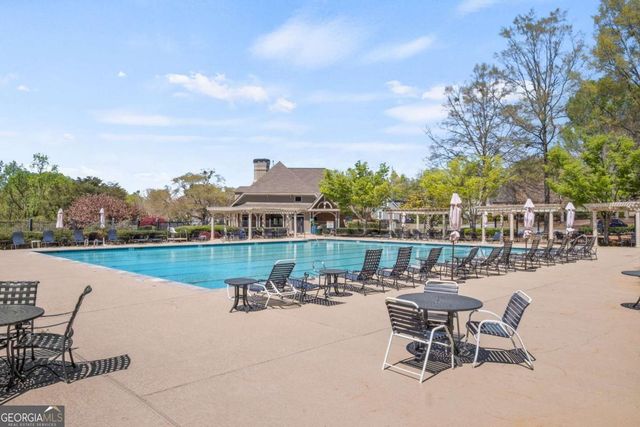 555 Rose Border Drive, Roswell, GA 30075