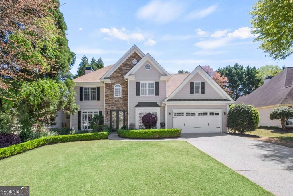 555 Rose Border Drive, Roswell, GA 30075