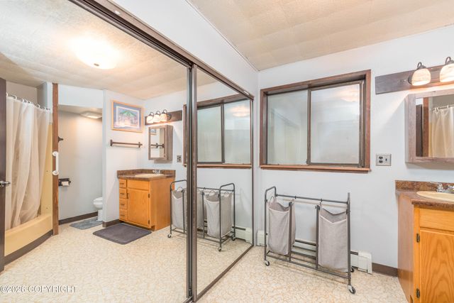 10563 Collins Ct Road, Ketchikan, AK 99901