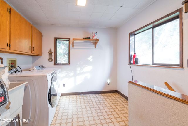 10563 Collins Ct Road, Ketchikan, AK 99901