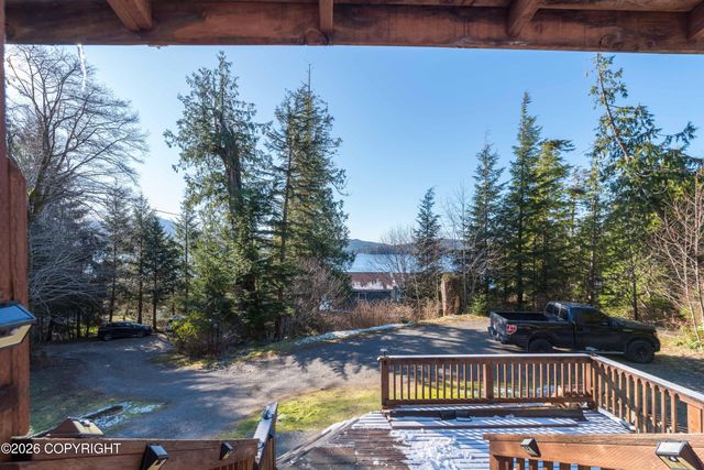 10563 Collins Ct Road, Ketchikan, AK 99901