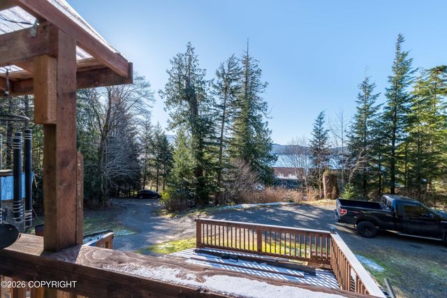 10563 Collins Ct Road, Ketchikan, AK 99901