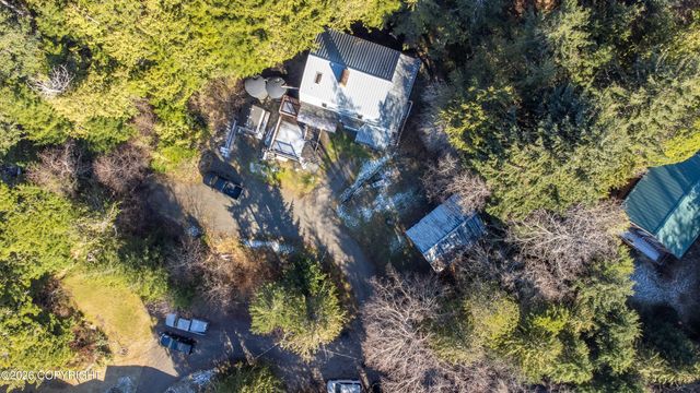 10563 Collins Ct Road, Ketchikan, AK 99901