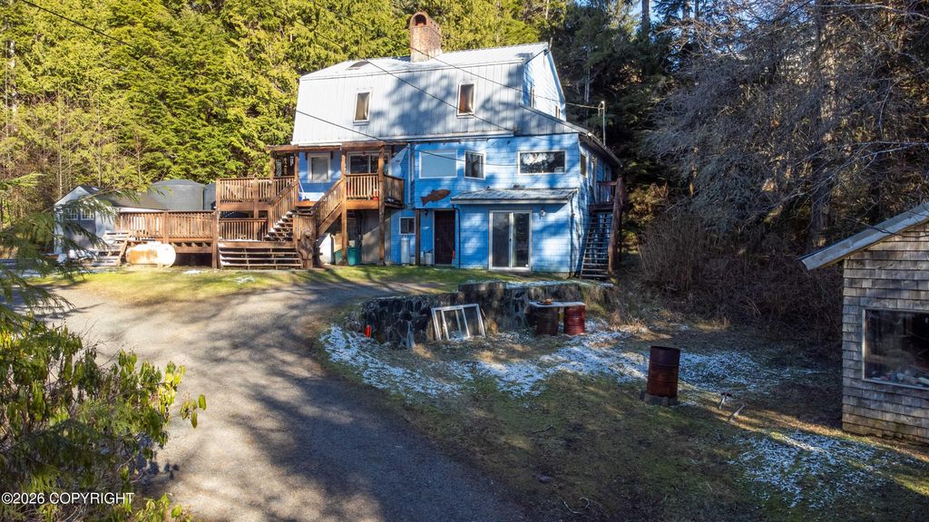 10563 Collins Ct Road, Ketchikan, AK 99901