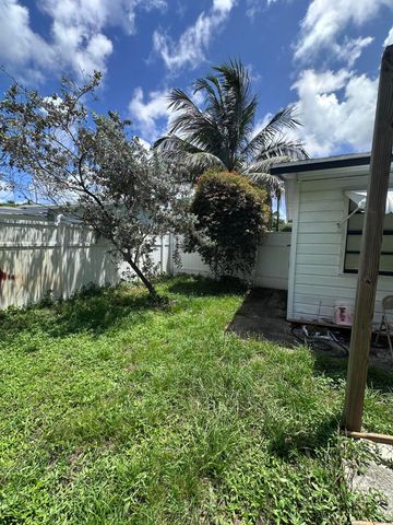 2431 NE 10TH Avenue NE, Pompano Beach, FL 33064