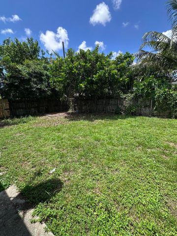 2431 NE 10TH Avenue NE, Pompano Beach, FL 33064