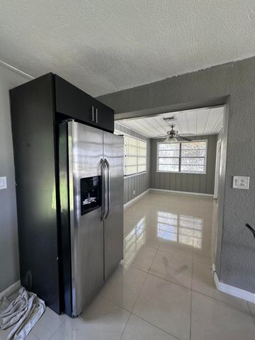 2431 NE 10TH Avenue NE, Pompano Beach, FL 33064
