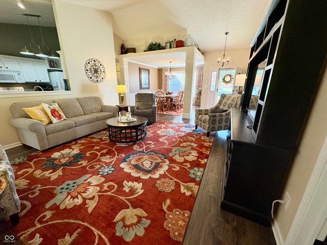 7356 Oakview Drive, Avon, IN 46123