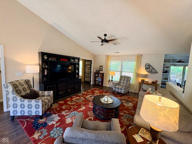 7356 Oakview Drive, Avon, IN 46123