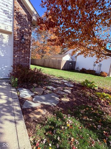 7356 Oakview Drive, Avon, IN 46123