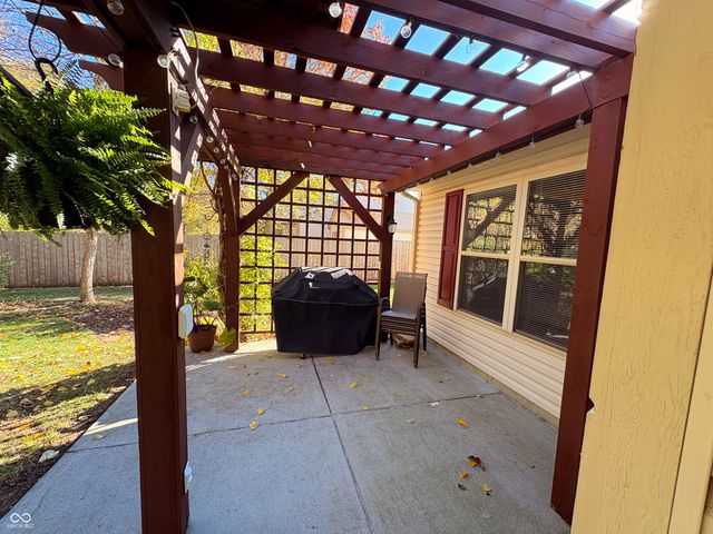 7356 Oakview Drive, Avon, IN 46123