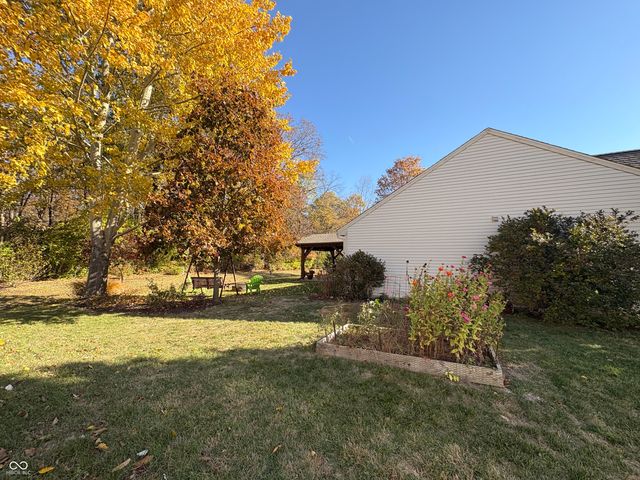7356 Oakview Drive, Avon, IN 46123