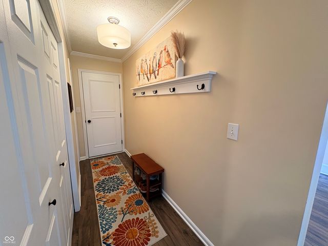 7356 Oakview Drive, Avon, IN 46123