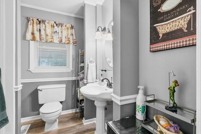 902 Dennis Avenue, Jasper, TN 37347
