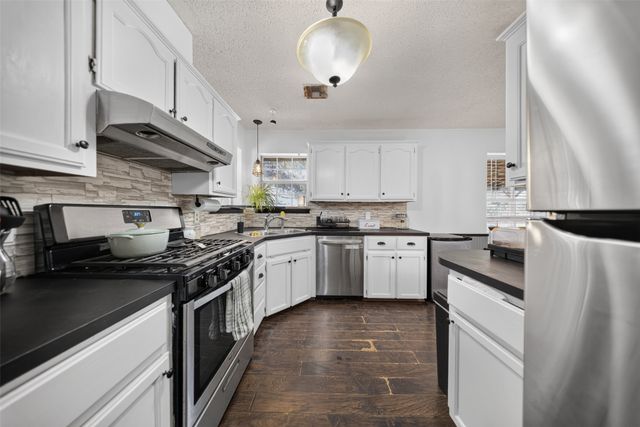 711 S Hominy Place, Skiatook, OK 74070