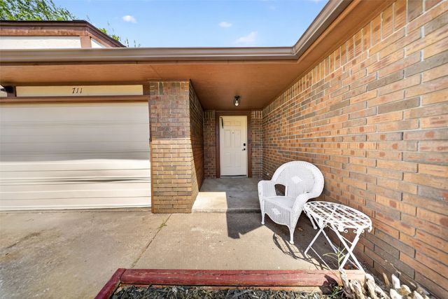 711 S Hominy Place, Skiatook, OK 74070