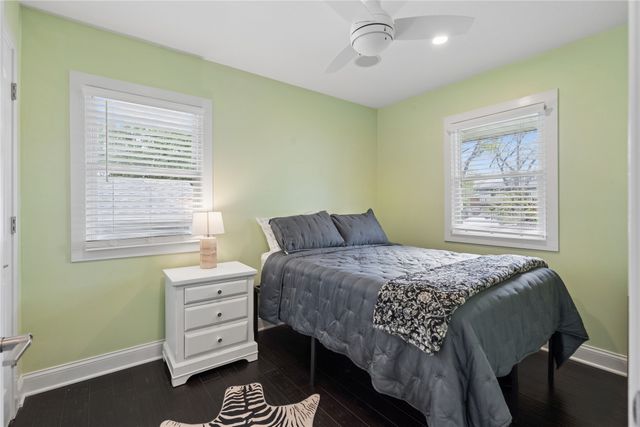 722 E Diehl Avenue, Des Moines, IA 50315